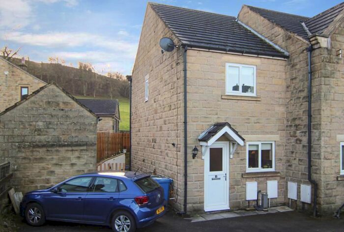 2 Bedroom Town House To Rent In Granholme Close, Sutton In Craven, Keighley, North Yorkshire, BD20