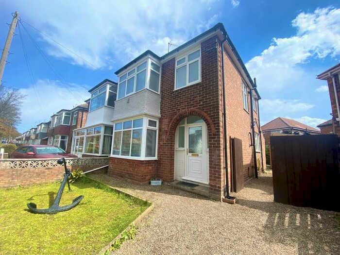 3 Bedroom SemiDetached House For Sale In St Alban Road, Bridlington, YO16
