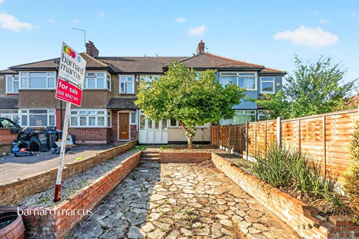 3 Bedroom Semi-Detached House For Sale In Kingston Road, New Malden, KT3