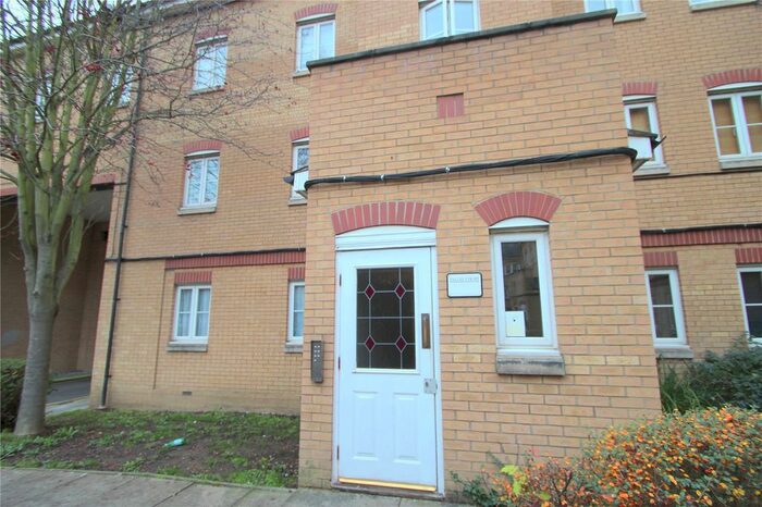 2 Bedroom Flat To Rent In Tallis Court, Kidman Close, Romford, Essex RM2