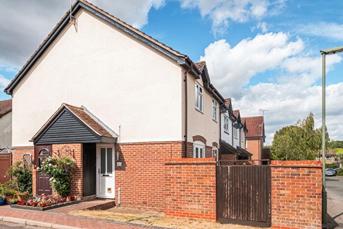1 Bedroom Detached House To Rent In Oswald Close, Fetcham, Leatherhead, KT22