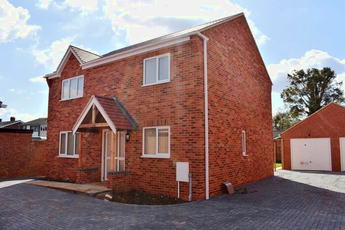 3 Bedroom Detached House To Rent In Forge Close, Cranfield, MK43