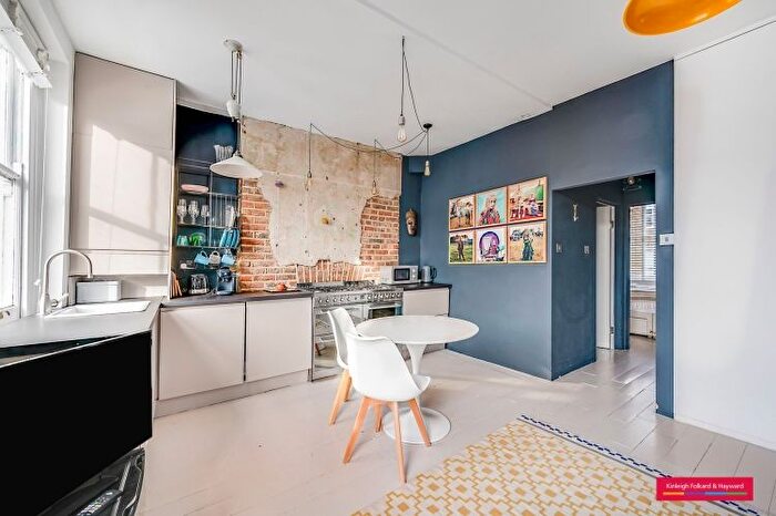 1 Bedroom Flat To Rent In Portobello Road, London, W11