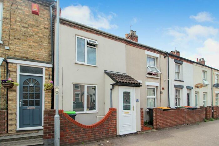 3 Bedroom Terraced House To Rent In Margetts Road, Kempston, Bedford, MK42