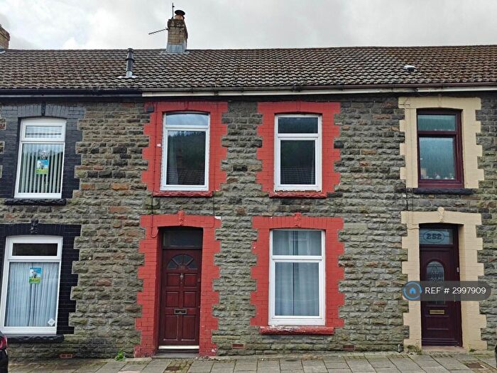 3 Bedroom Terraced House To Rent In Park Road, Treorchy, CF42