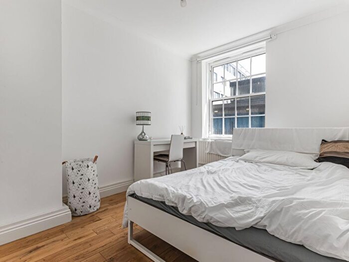 3 Bedroom Flat To Rent In Greet House, Frazier Street, SE1