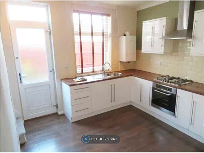 3 Bedroom Terraced House To Rent In Tudor Street, Shaw, Oldham, OL2