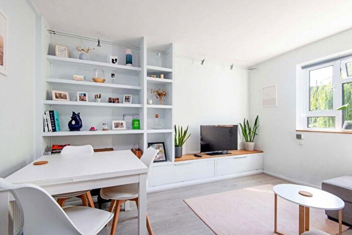 1 Bedroom Apartment To Rent In Astey's Row, Islington, N1