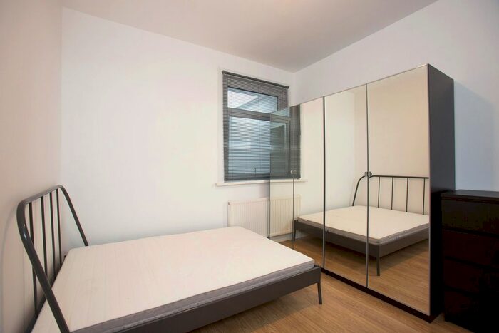 1 Bedroom End Of Terrace House To Rent In Kenworthy Road, Homerton, E9