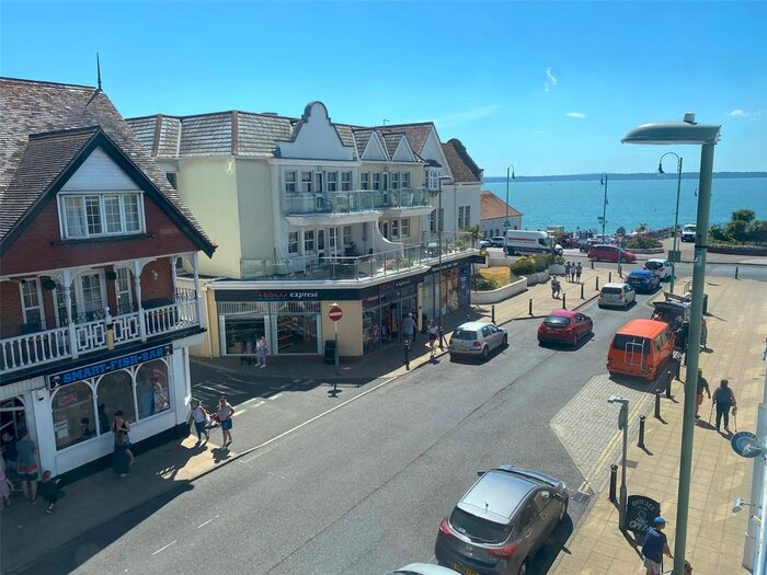 3 Bedroom Flat To Rent In Pier Street, Lee On The Solent, Hampshire, PO13
