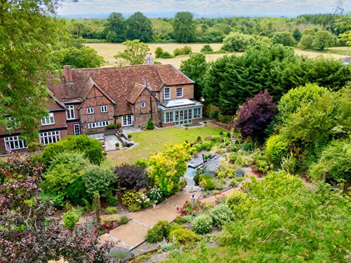 5 Bedroom Country House For Sale In High Street, Eggington, LU7