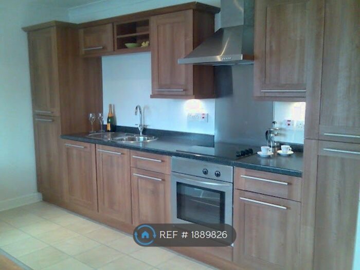 1 Bedroom Flat To Rent In Main Road, Walters Ash, High Wycombe, HP14