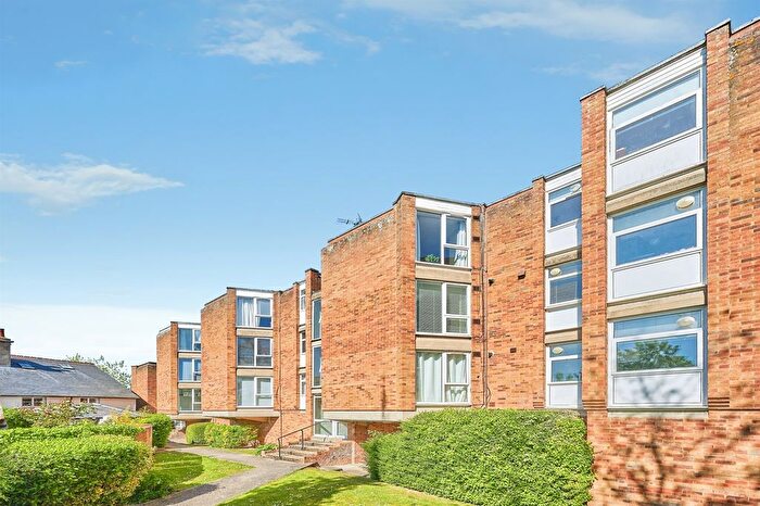 2 Bedroom Flat For Sale In High Street, Saffron Walden, CB10