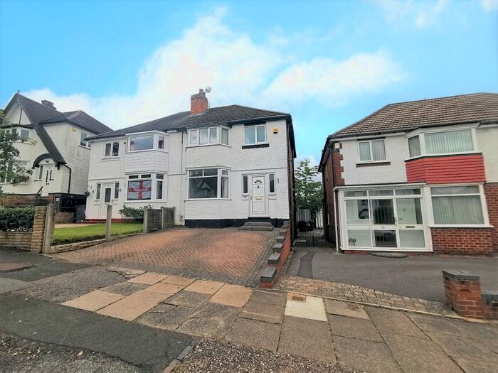3 Bedroom Semi-Detached House To Rent In Cliff Rock Road, Rednal, Birmingham B45