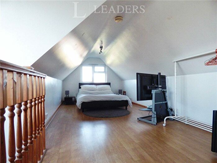 5 Bedroom Detached House For Sale In Lower Northam Road, Hedge End, Southampton, SO30