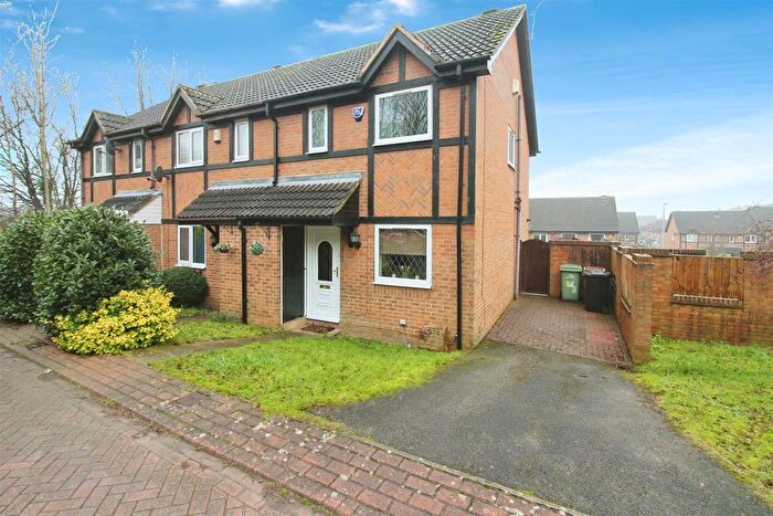 2 Bedroom Town House For Sale In Cromwell Rise, Kippax Leeds, LS25