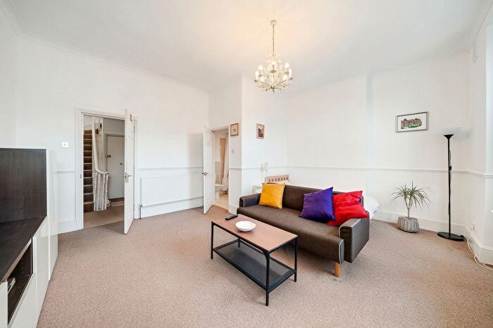 2 Bedroom Flat For Sale In Newlands Park, London, SE26