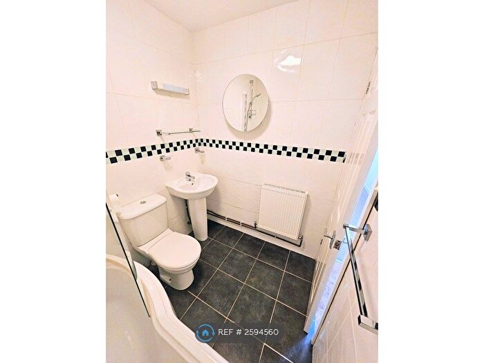 1 Bedroom Bungalow To Rent In Hollybush Cottages, Parkmill, Swansea, SA3