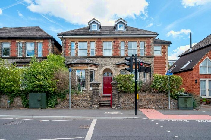 1 Bedroom Flat To Rent In Woodbridge Road, Guildford, GU1