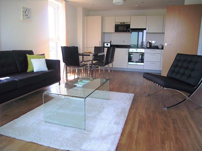 3 Bedroom Flat To Rent In Wonder House, Rosebury Place, London, E8