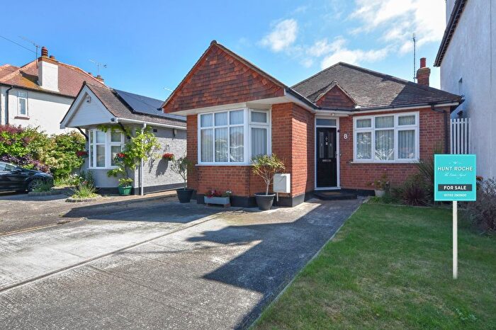 3 Bedroom Bungalow For Sale In Thorpedene Gardens, Shoeburyness, Essex, SS3