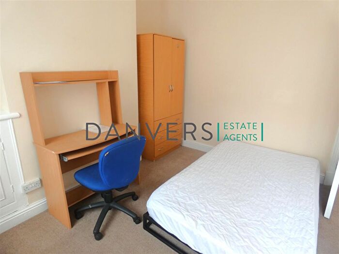 3 Bedroom Terraced House To Rent In Grasmere Street, Leicester, LE2