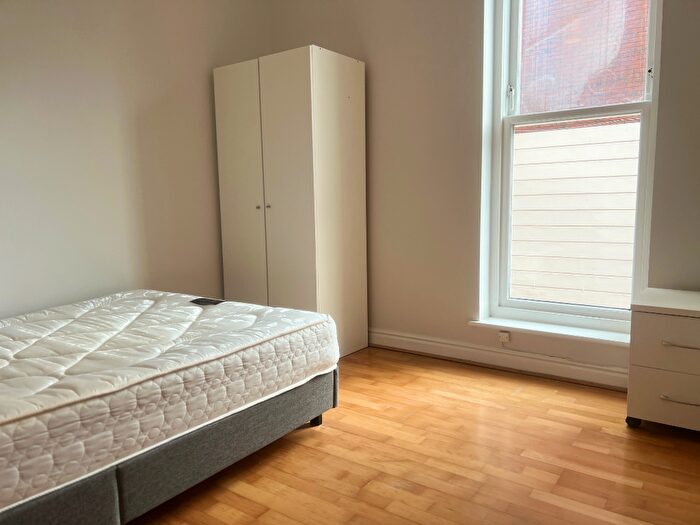 2 Bedroom Flat To Rent In Arch View Crescent, Liverpool, Merseyside, L1