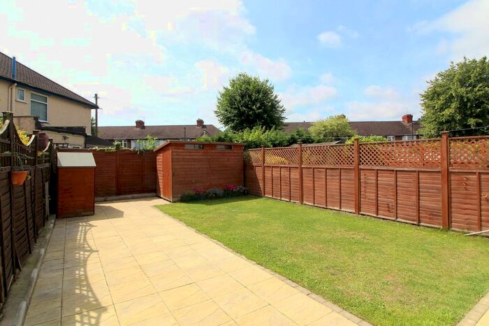 4 Bedroom Terraced House To Rent In Charcroft Gardens, Enfield, Greater London, EN3