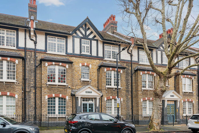 1 Bedroom Apartment To Rent In Merrow Street, London, SE17