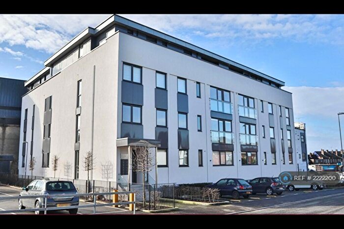 2 Bedroom Flat To Rent In Elizabeth House, East Grinstead, RH19