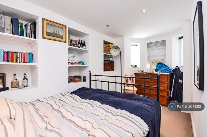 3 Bedroom Flat To Rent In Leathwaite Road, London, SW11