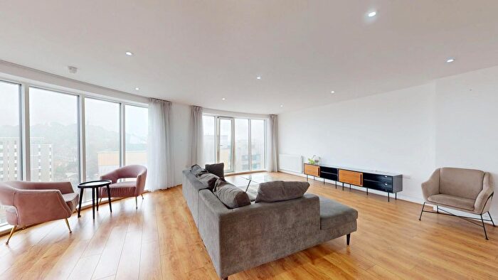 2 Bedroom Flat To Rent In Headstone Road, Harrow, HA1