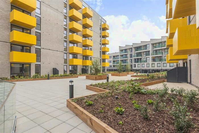 3 Bedroom Flat To Rent In Machine Works House, Pressing Lane, Hayes, UB3