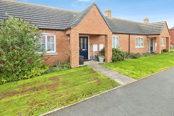2 Bedroom Terraced Bungalow For Sale In Meadow Walk, Saxilby, LN1