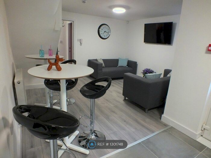 6 Bedroom Terraced House To Rent In Fell Street, Liverpool L7