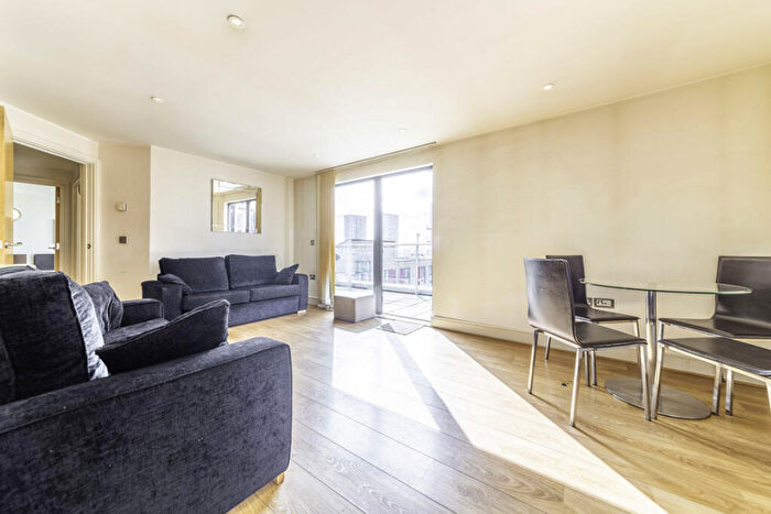 2 Bedroom Flat To Rent In Mercury House, Canning Town, London, E16