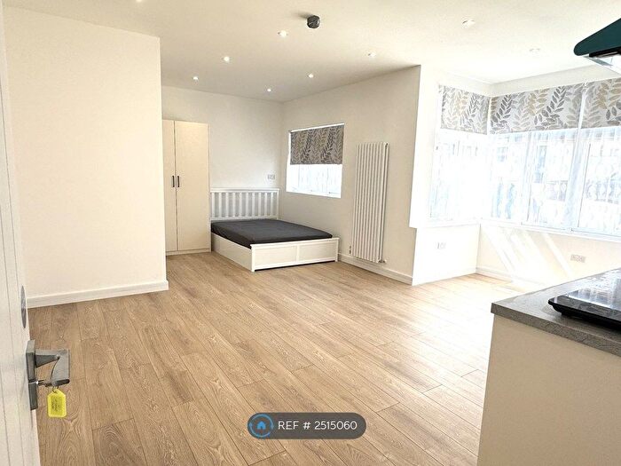 Studio To Rent In Harrow View, Harrow, HA1