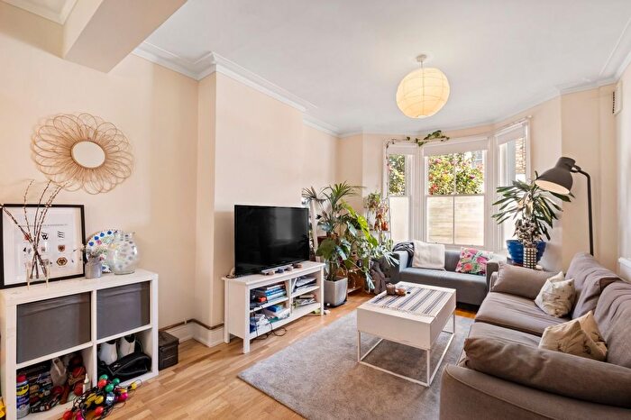 3 Bedroom Property To Rent In Atherton Street, Battersea, SW11