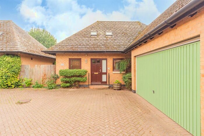 3 Bedroom Detached House To Rent In Fen Road, Cambridge, CB4