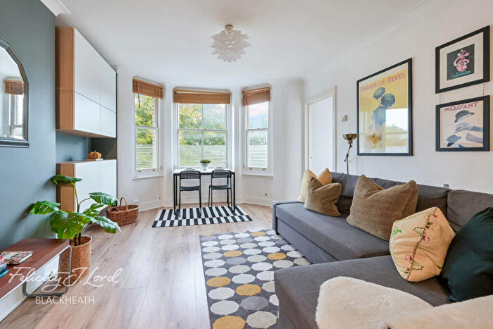 2 Bedroom Apartment For Sale In Vanbrugh Park, London, SE3