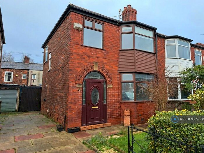 3 Bedroom Semi-Detached House To Rent In Wycombe Avenue, Manchester, M18