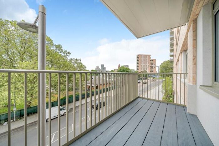 2 Bedroom Apartment To Rent In St Pauls Road Barking, IG11