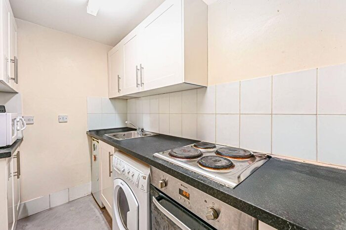 Studio To Rent In Emperors Gate, South Kensington, London, SW7