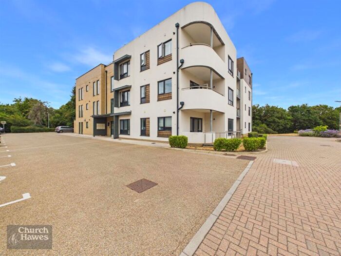 2 Bedroom Apartment For Sale In Waltham Glen, Chelmsford, CM2