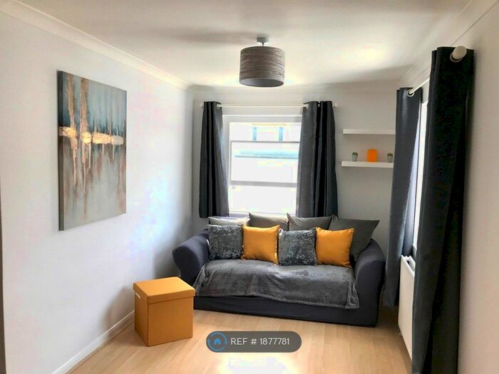 1 Bedroom Flat To Rent In Battersea Rise, London, SW11
