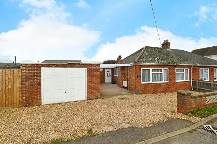2 Bedroom Semi-Detached Bungalow For Sale In Hollycroft Road, Emneth, Wisbech, PE14