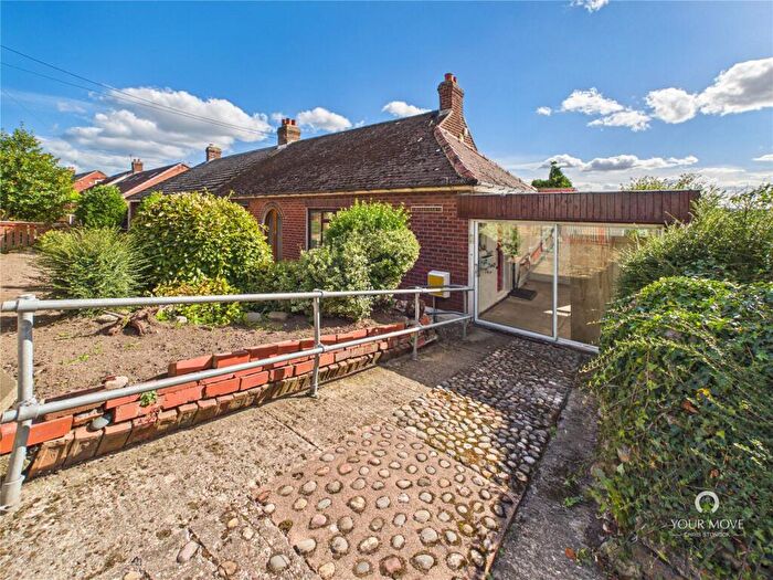 2 Bedroom Bungalow For Sale In Sunderland Road, Newbottle, Houghton Le Spring, Tyne And Wear, DH4
