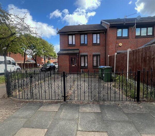 3 Bedroom End Of Terrace House To Rent In Carronade Place, London, SE28