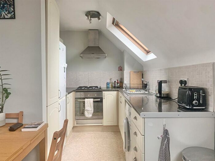 1 Bedroom Property To Rent In Grange Park, London, W5