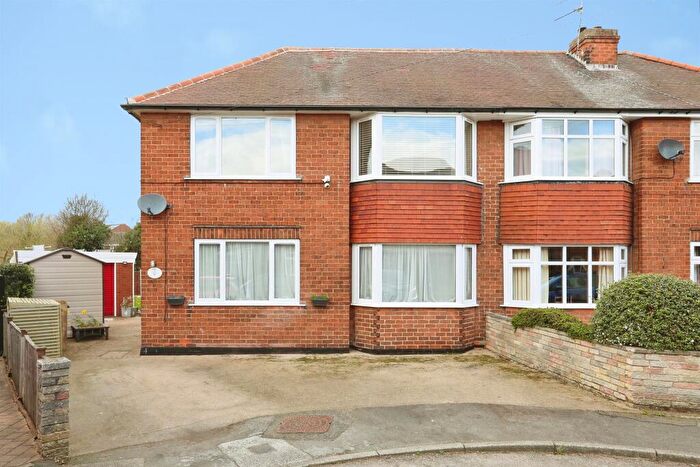 4 Bedroom Semi Detached House For Sale In Frederick Street, Retford, DN22